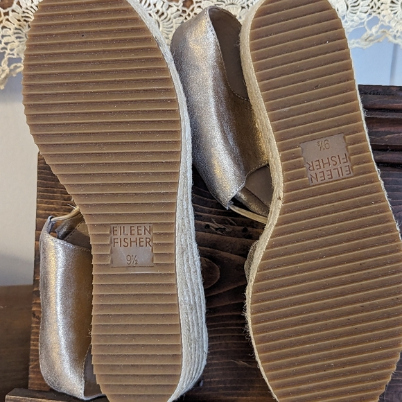 NWOT. Eileen Fisher Wedge Sandals - Picture 4 of 5